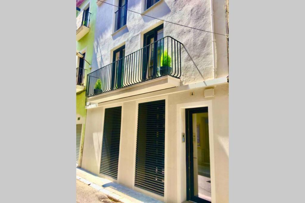 Loft De Diseno Con Balcon Διαμέρισμα Φιγκέρες Εξωτερικό φωτογραφία